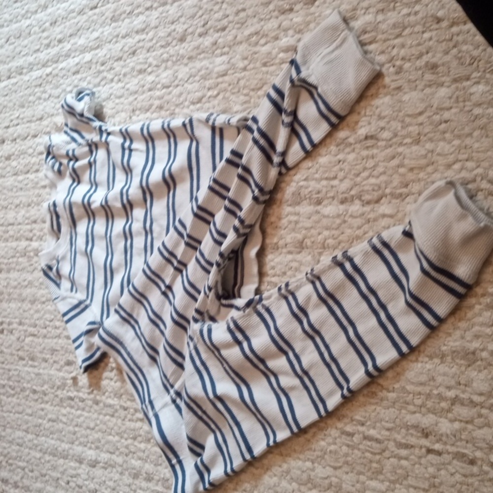 Kids 3T pj set